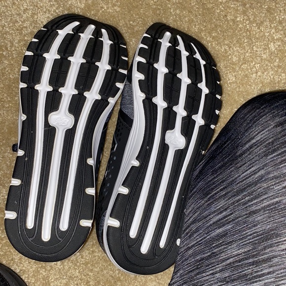 New Balance Running Shoes - Picture 3 of 5